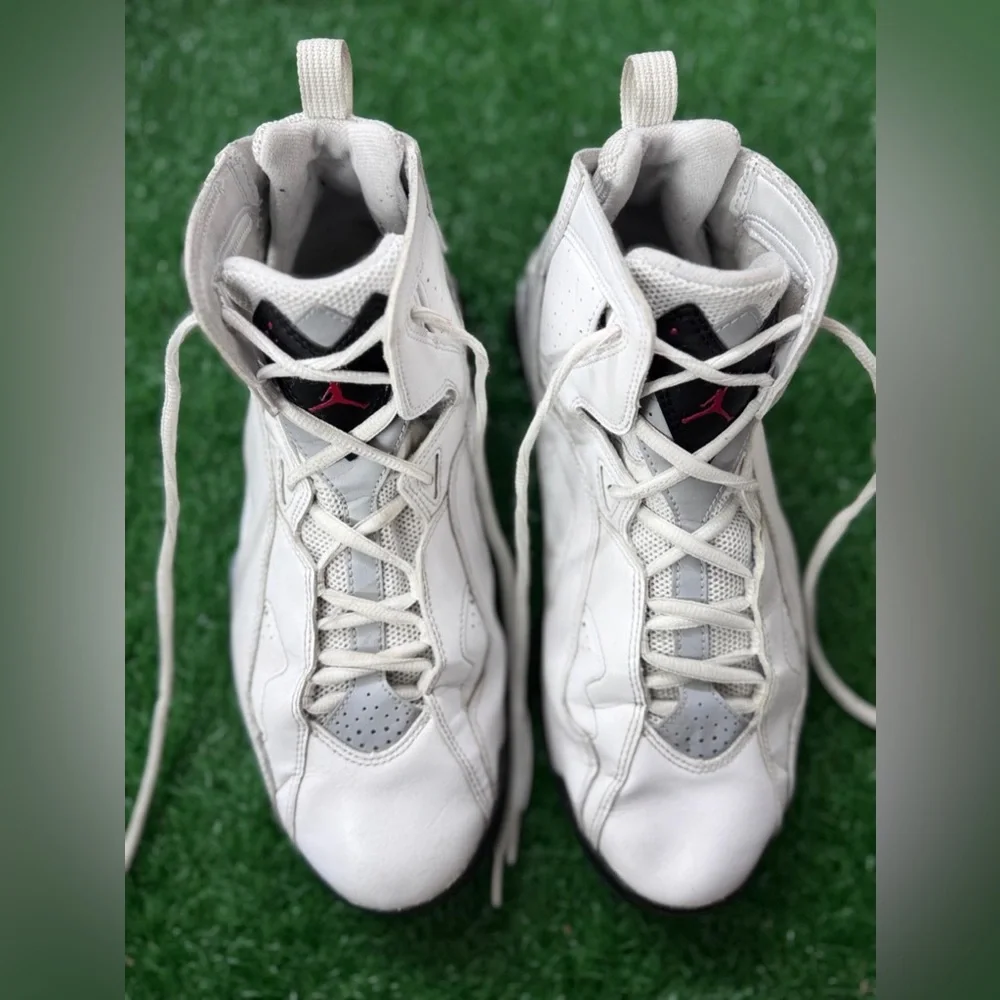 Jordan‎ True Flight White Cement Size M-10 W-11.5